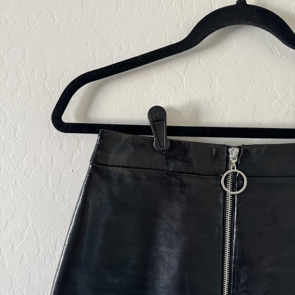 Zara Trafaluc Black Faux Leather Zip Up Mini Skirt Size Small - Picture 2 of 5
